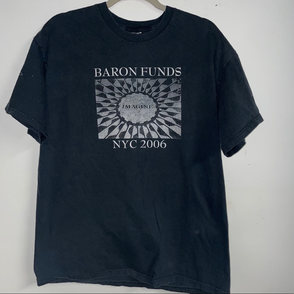 Baron funds Billy Crystal NYC music festival  t-shirt men’s large